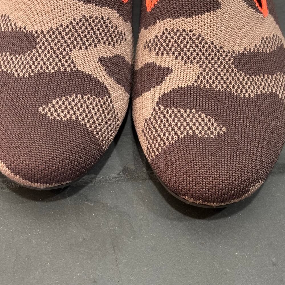 Rothys Taupe Camo Loafer - size 9 - Picture 3 of 8